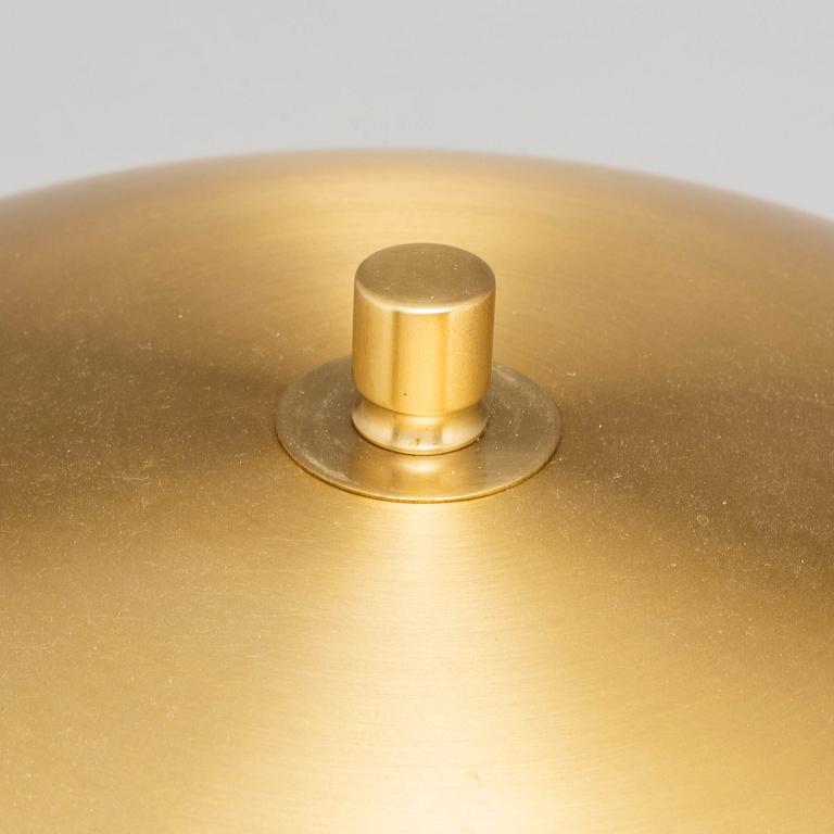 EINAR BÄCKSTRÖM, a brass modell 5013 table lamp.