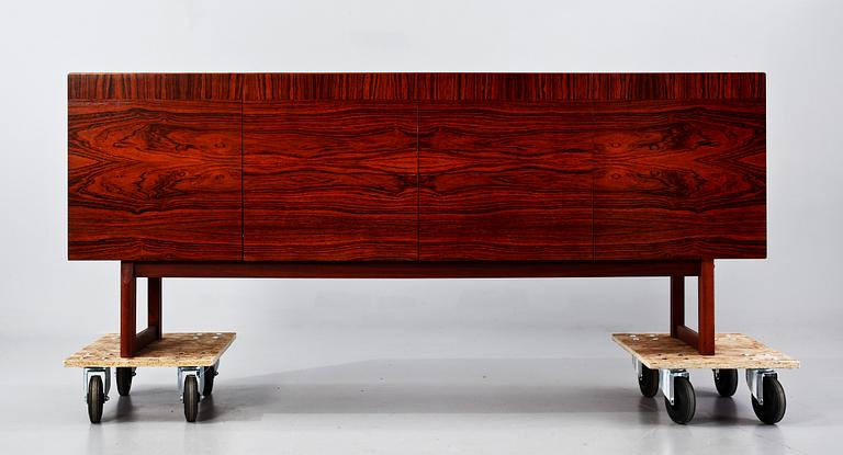 SIDEBOARD, sannolikt Ib Kofod-Larsen, Seffle, 1960-tal.