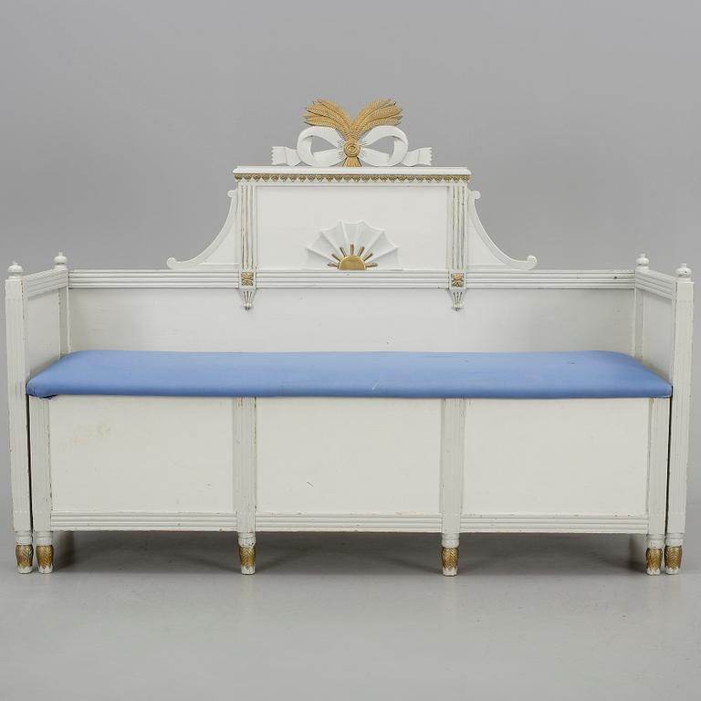 SOFFA, gustaviansk, omkring 1800.