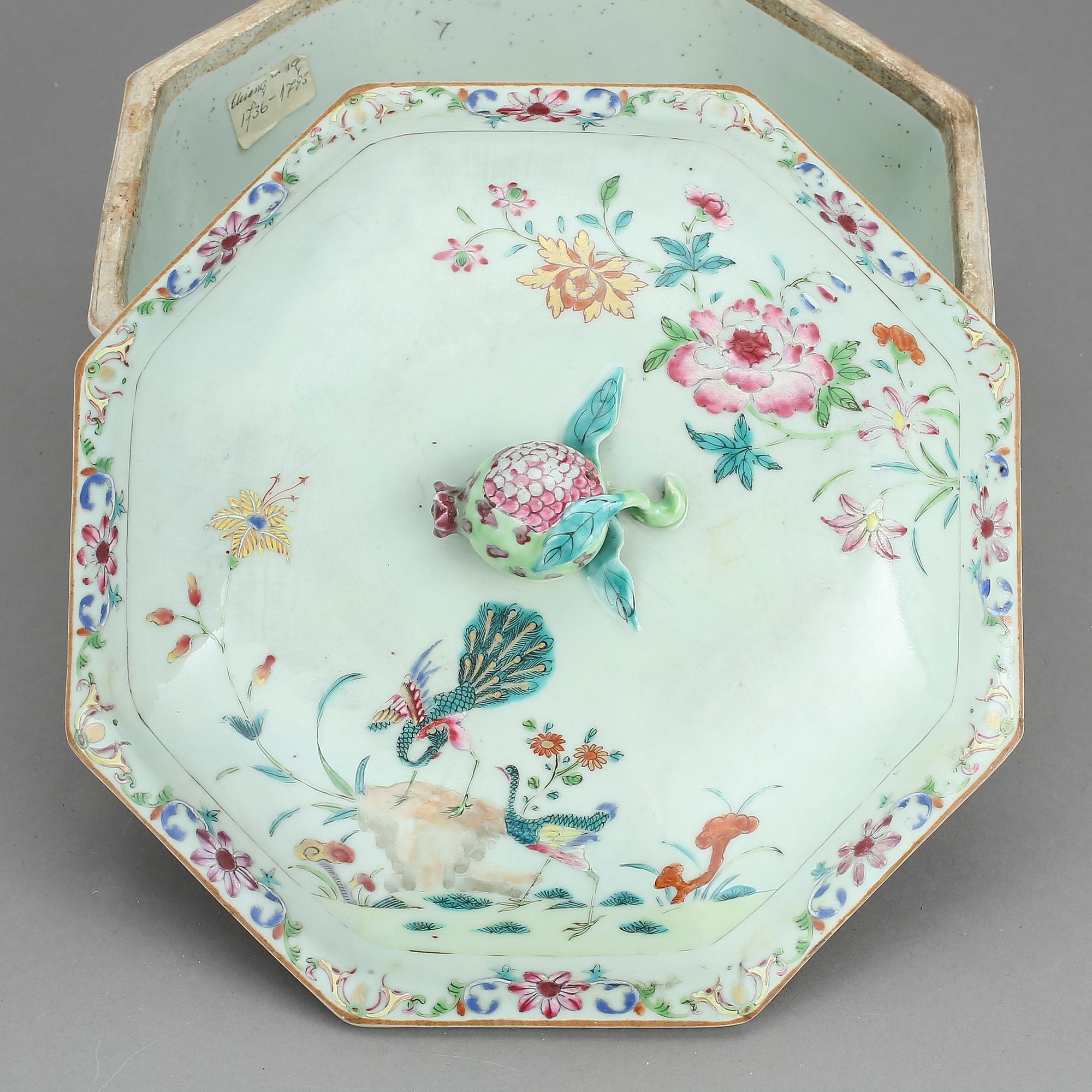 TERRIN, porslin, Qingdynastin, Qianlong (1736-95).