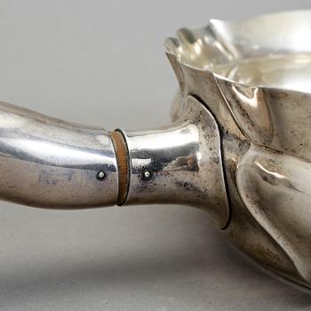 KAROTT, silver, S & M Benzen, Köpenhamn 1898. Vikt ca 794 gram.
