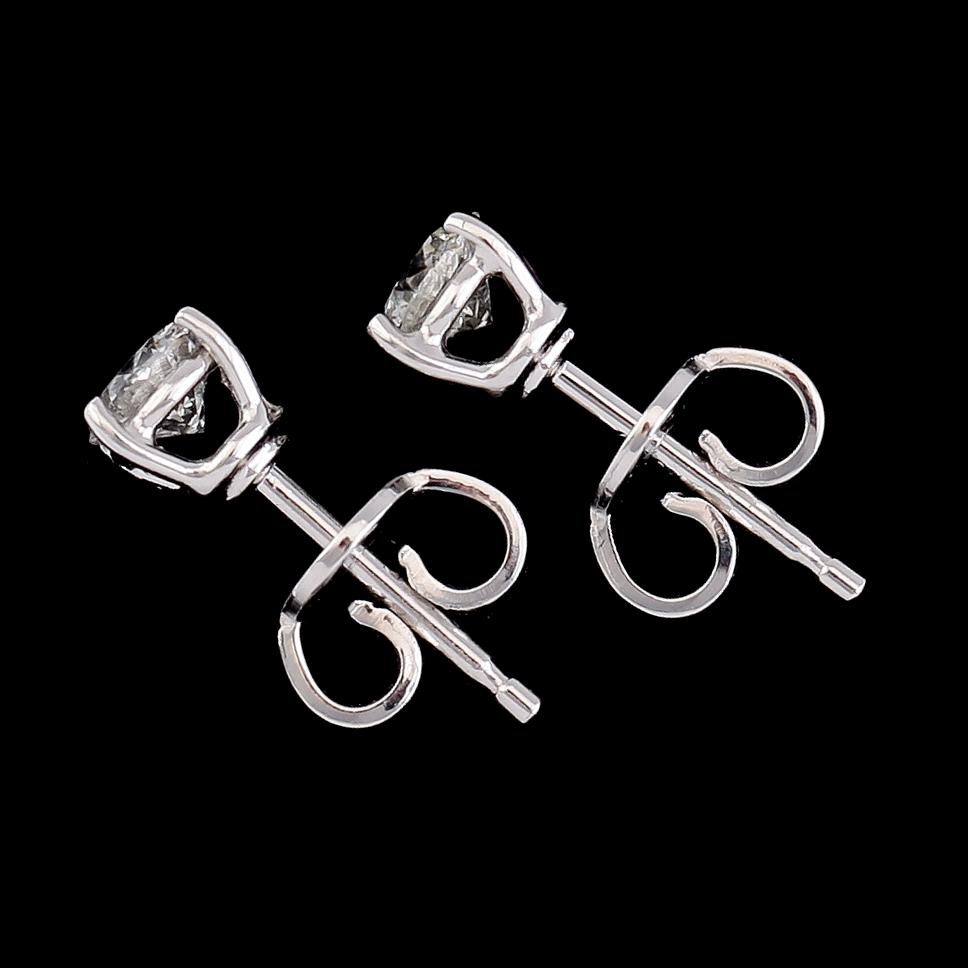 ÖRHÄNGEN, 1 par, 18K vitguld, briljantslipade diamanter tot ca 0.56 ct.
