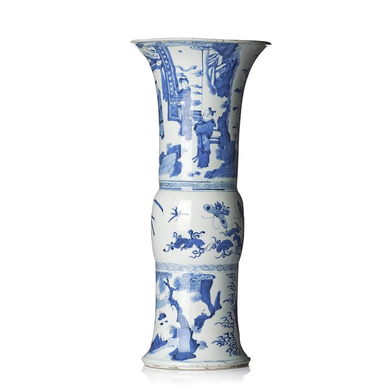 A large blue and white 'figural' yenyen vase, Qing dynasty, Kangxi (1662-1722).