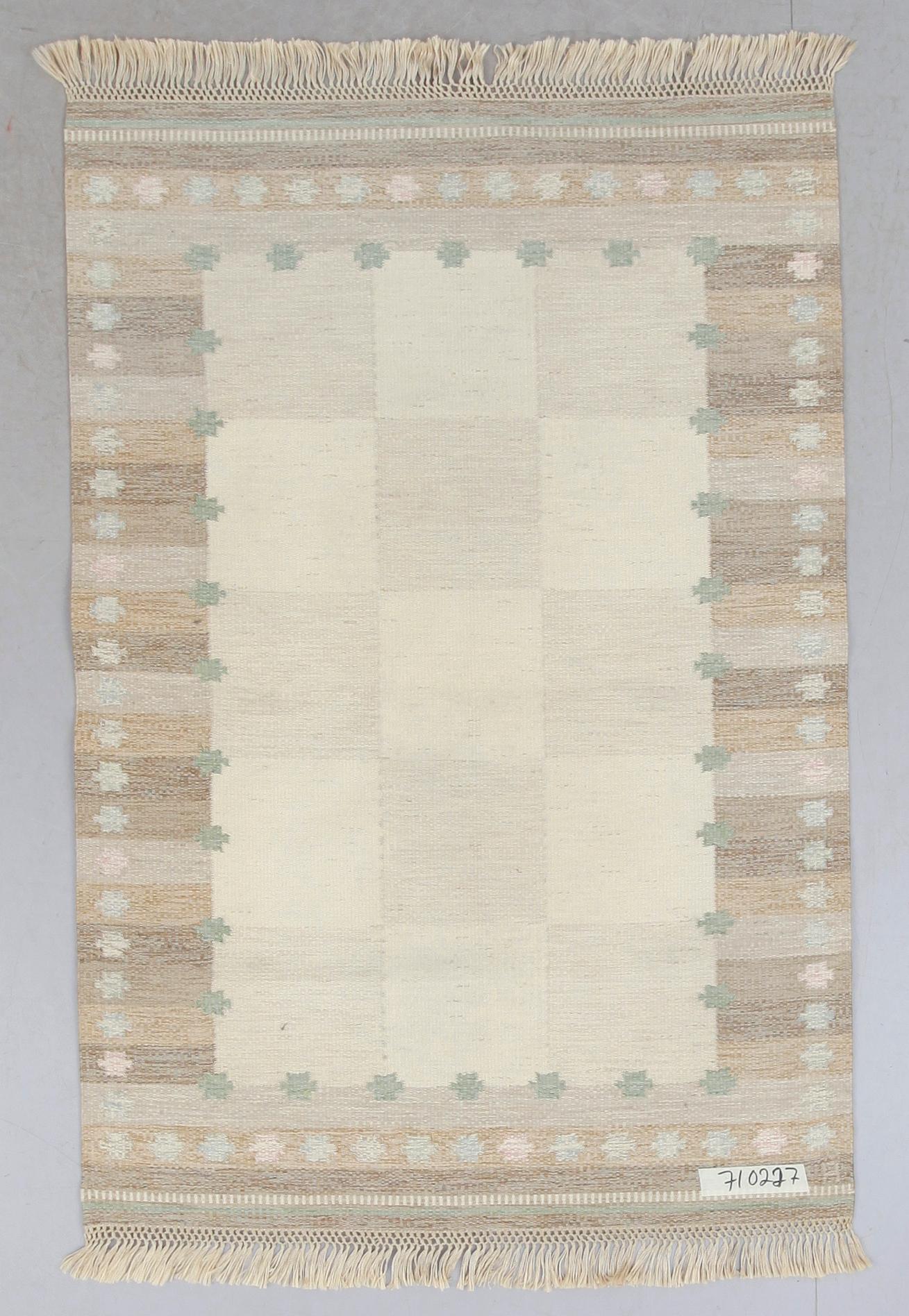 MATTA, rölakan, Anna Johanna Ångström. Ca 203 x 138 cm.