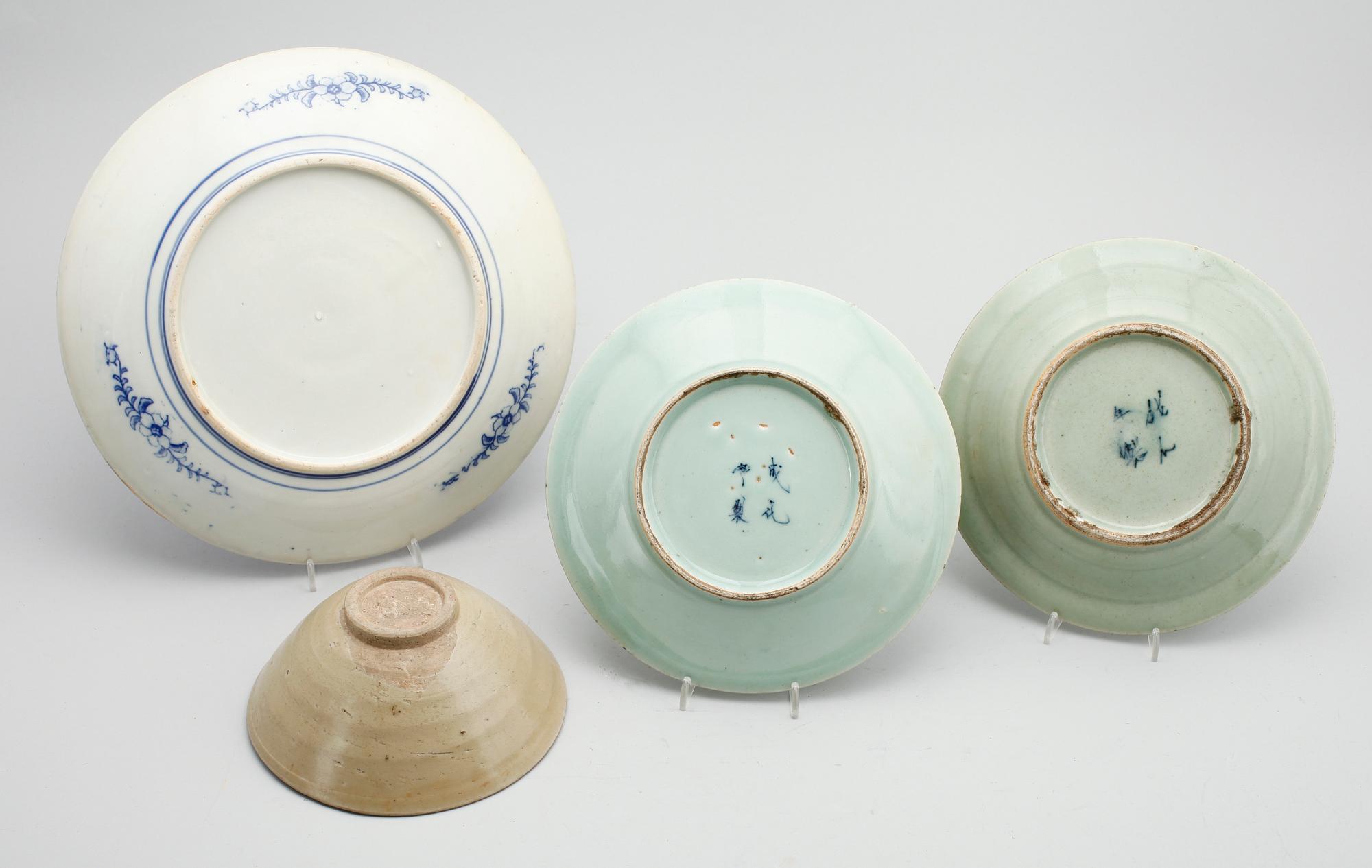 FAT, 3 st samt SKÅL, porslin, Japan och Kina, 1900-tal.
