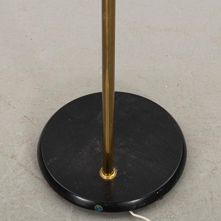 A mid 20th century floor lamp.