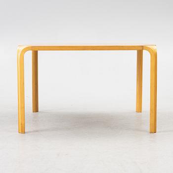 Alvar Aalto, Coffee table, model MX800B, Artek, 1960s.