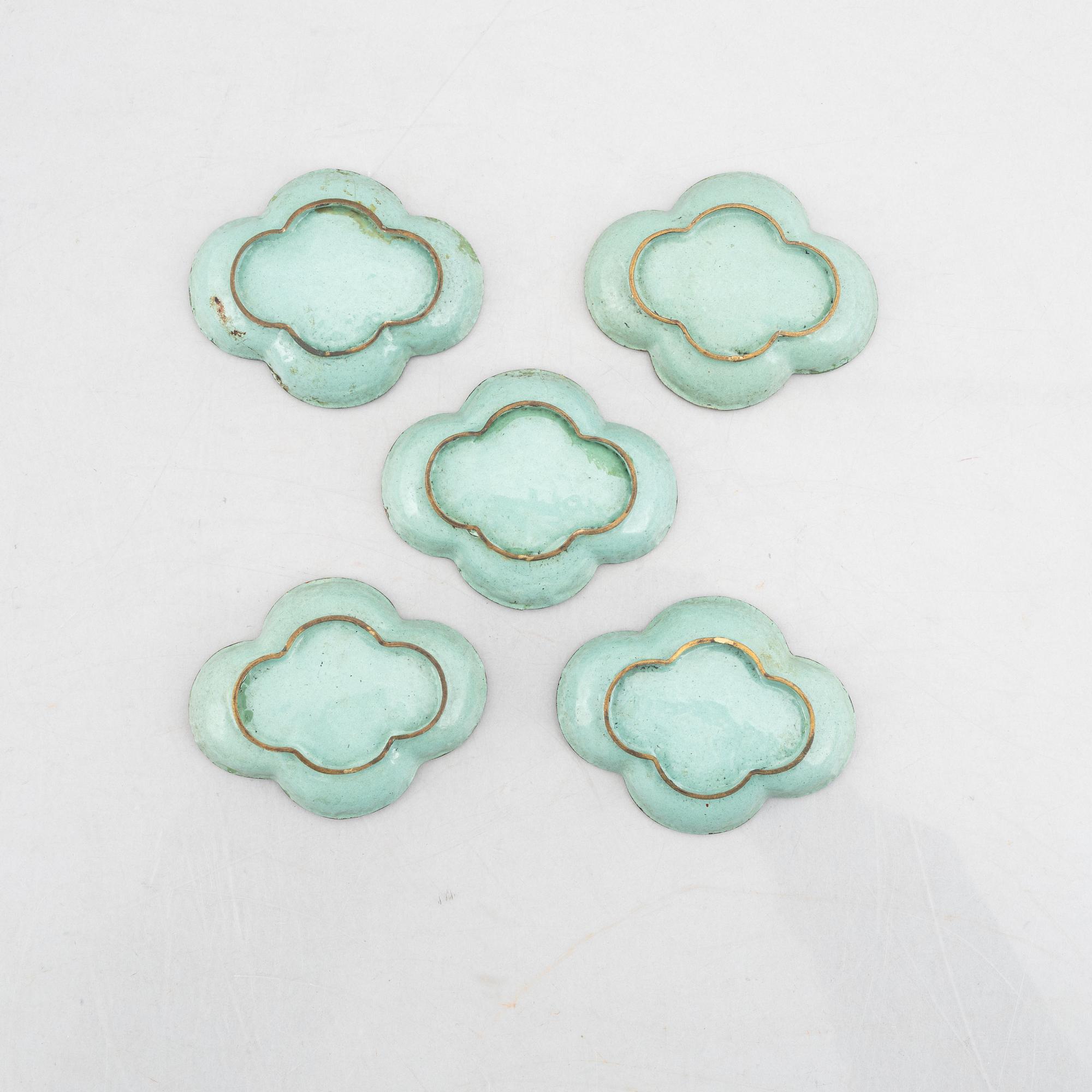 A set of five Chinese enamelled metal dishes, late Qing dynasty / around 1900.