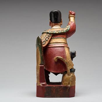 SKULPTUR, lackerat trä. Qingdynastin, 1800-tal.