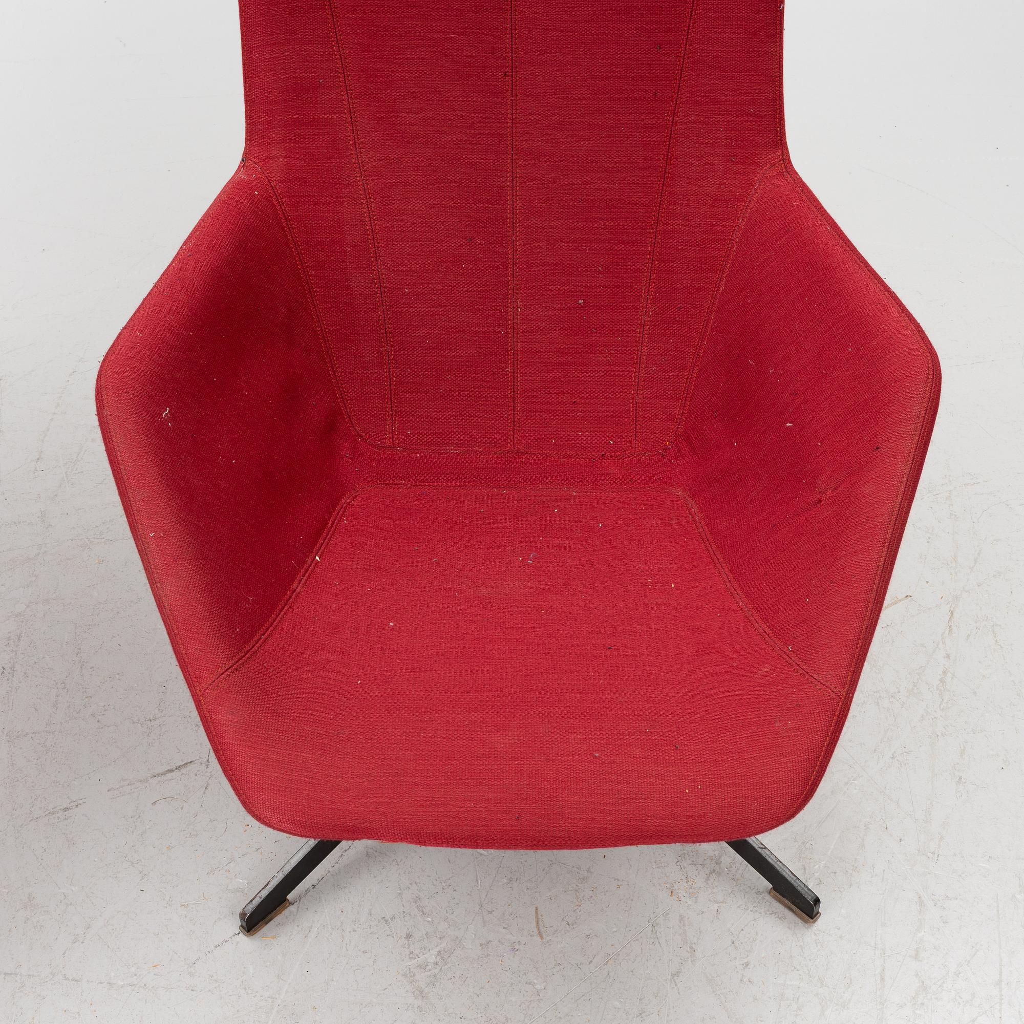 Alfredo Häberli, armchairs, a pair, “Take a Line for a Walk”, Moroso, second half of the 20th century.