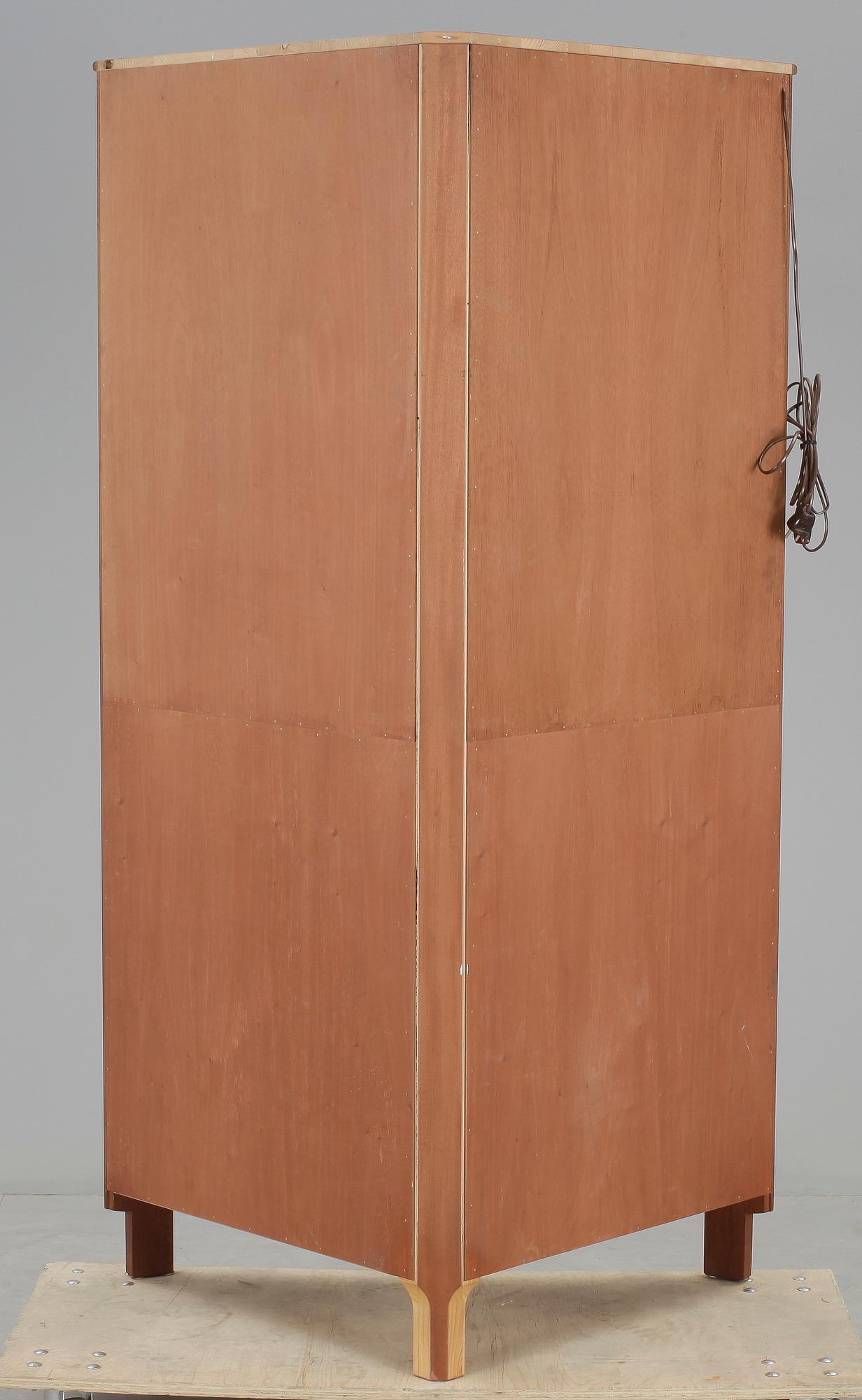 HÖRNSKÅP, Carl Malmsten, "Capella", 1900-talets andra hälft.