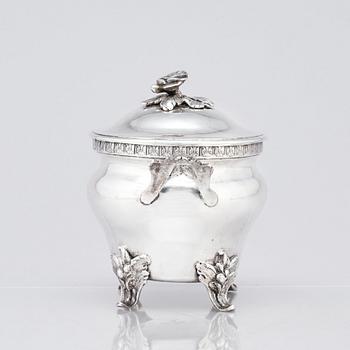 A Swedish silver sugar bowl with lid, mark of Jakob Lampa, Stockholm 1777.