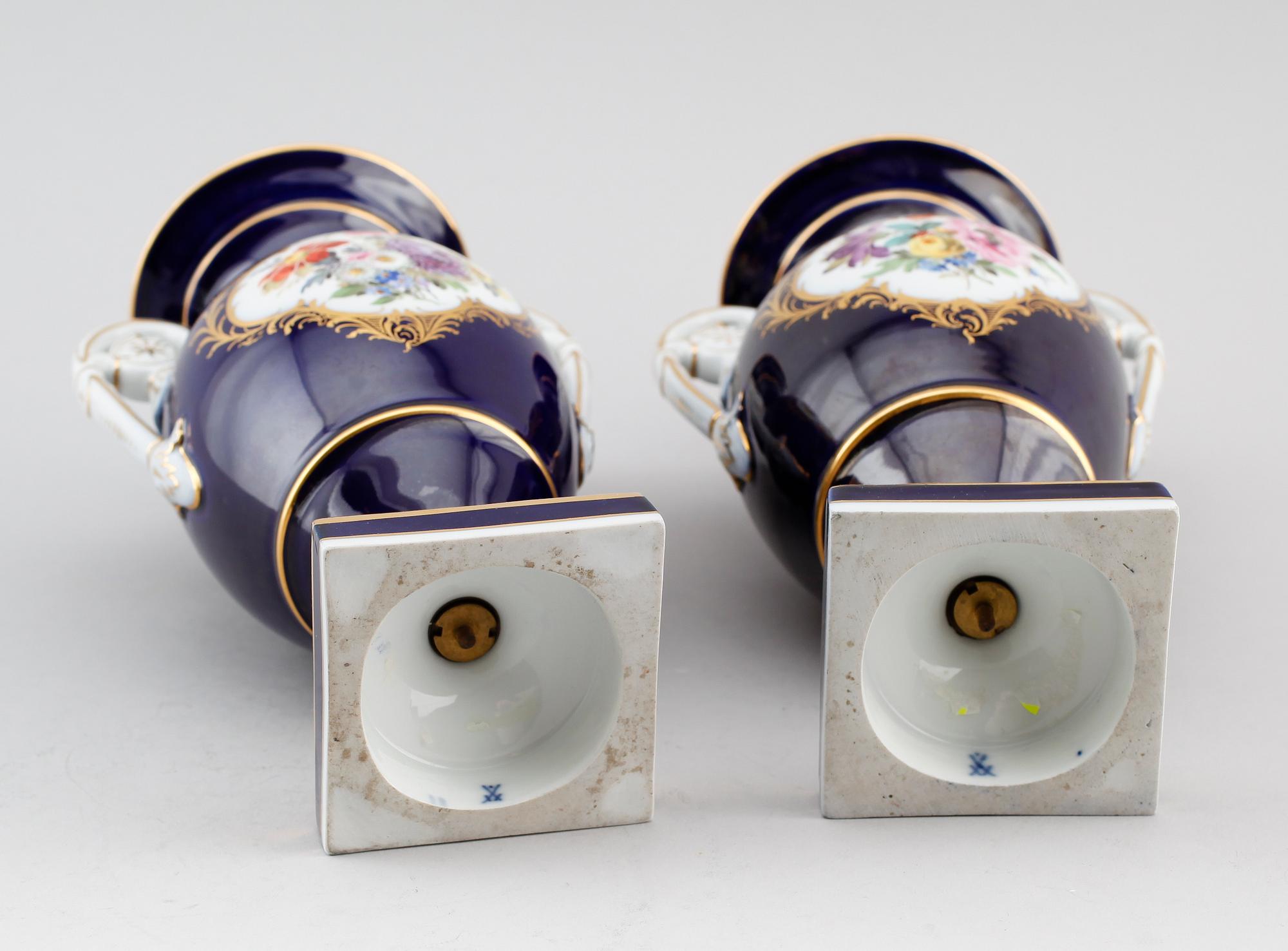 VASER, 2 st snarlika, Meissen, 1900-tal.
