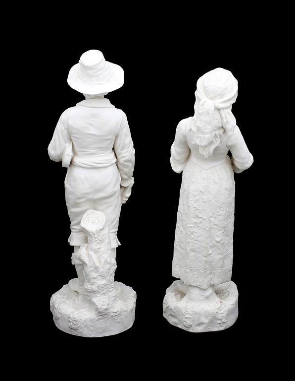 FIGURINER, ett par, parian, stplmärkta Gustavsberg. I produktion 1886-1909. Antal 343.
