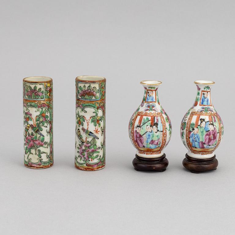 A group of Chinese miniature objects, 19th/20th century, 14 pieces.