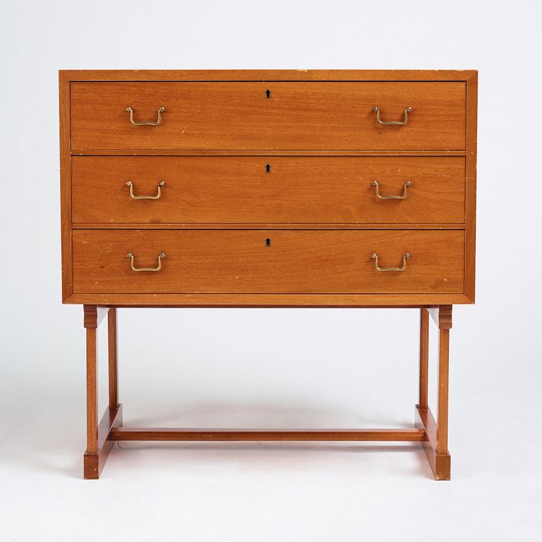 Josef Frank, a mahogany chest of drawers, model nr 2016, Svenskt Tenn, probably 1940-50's.