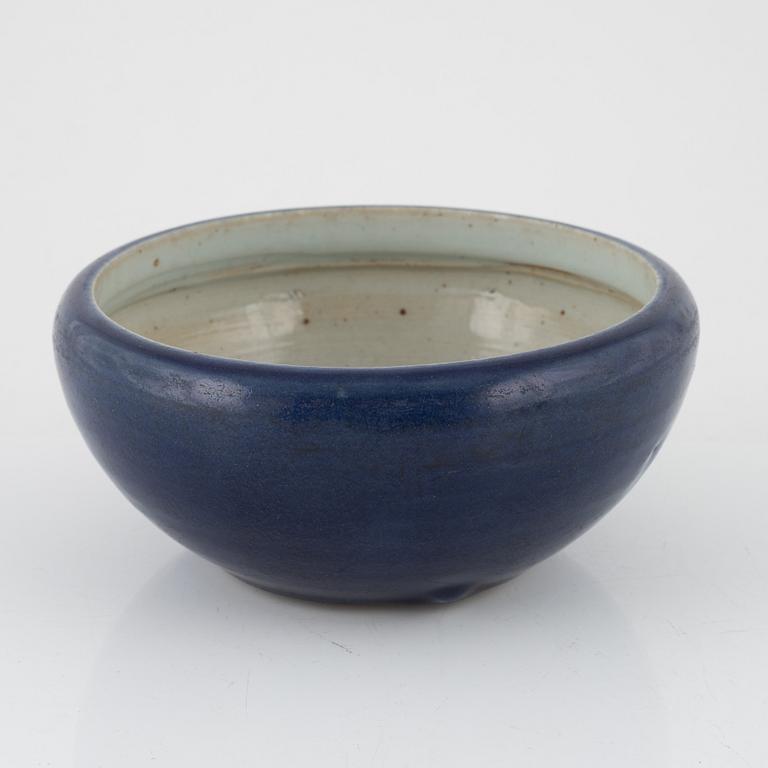 A Chinese Porcelain Blue Censer / Flower Pot, Qing Dynasty.