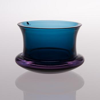 A glass bowl designed in 1966, signed Tapio Wirkkala -3321.