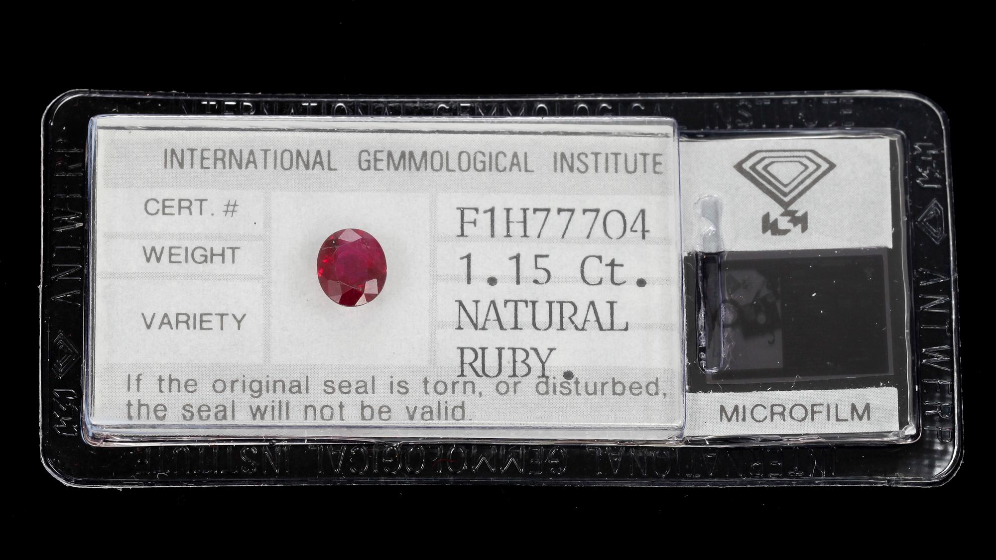 FASETTSLIPAD RUBIN, 1,15 ct enligt intyg. Oinfattad.