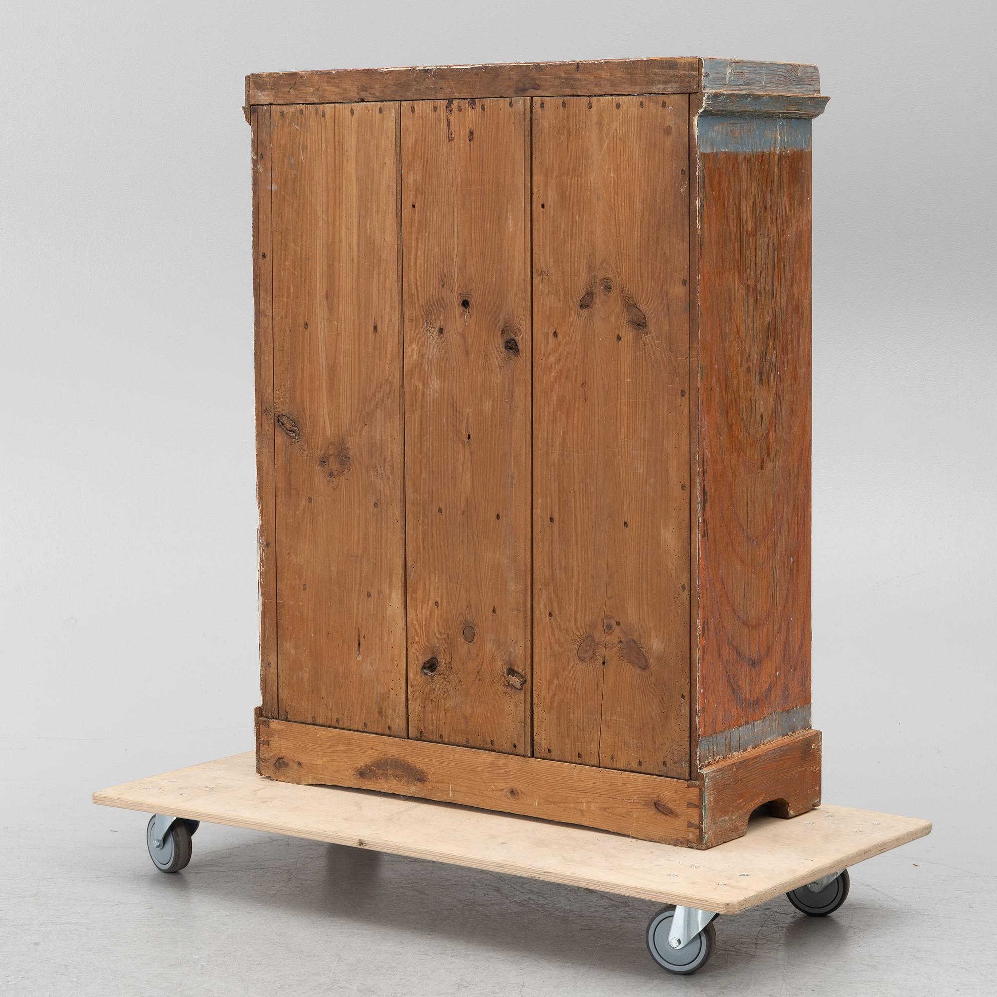 Cabinet, 19th century.