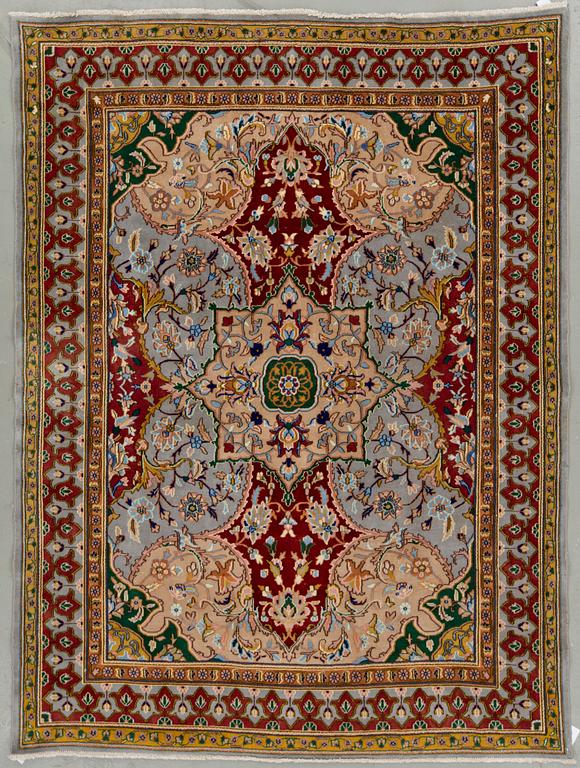 MATTA, orientalisk. Ca 247x184 cm.