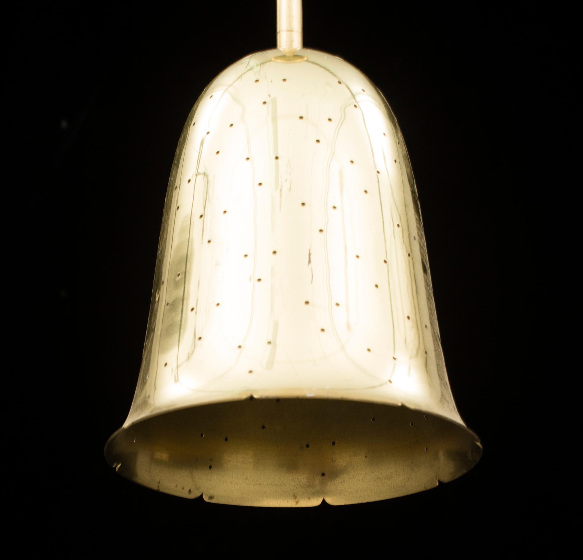TAKLAMPA, mässing, 1900-talets mitt.