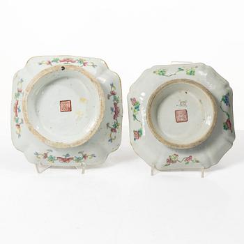 Two enamelled dishes, Qing dynasty, circa 1900.