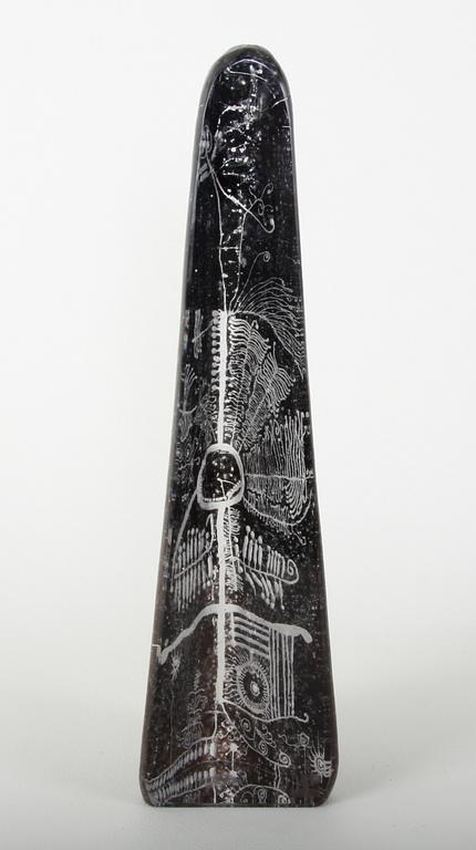 OBELISK, glas, Kosta.