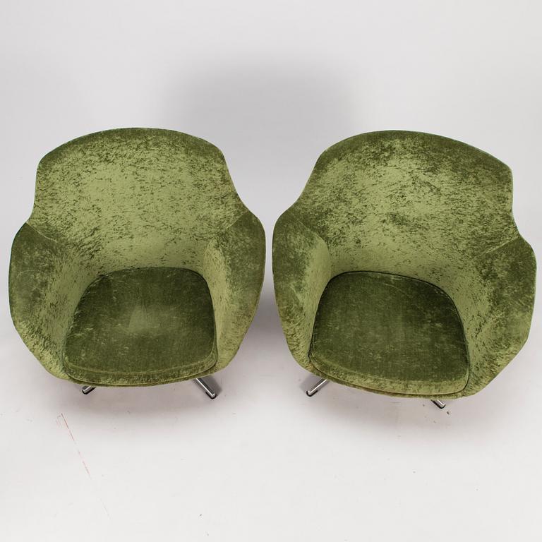 OLLI MANNERMAA, A PAIR OF ARMCHAIRS, "Vista", manufacturer Martela, 1970s.