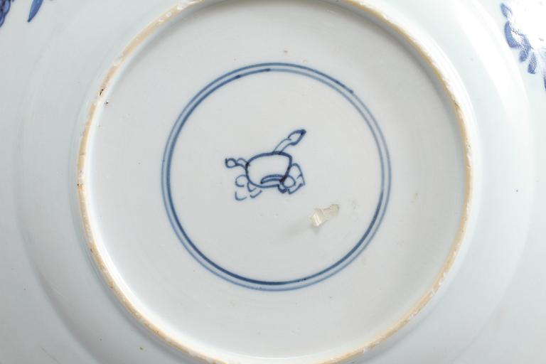 TALLRIKAR, 3st, porslin, Kina, Kangxi, 1700-tal.