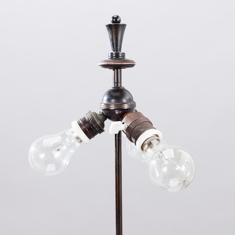 BIRGER HAHL, GOLVLAMPA, tillverkare Helsingfors Centralfängelse 1929.