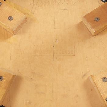 ALVAR AALTO, bord och stolar, 8 st, O.y Huonekalu-ja Rakennustyötehdas A.B för Artek, Finland 1930-40-tal.