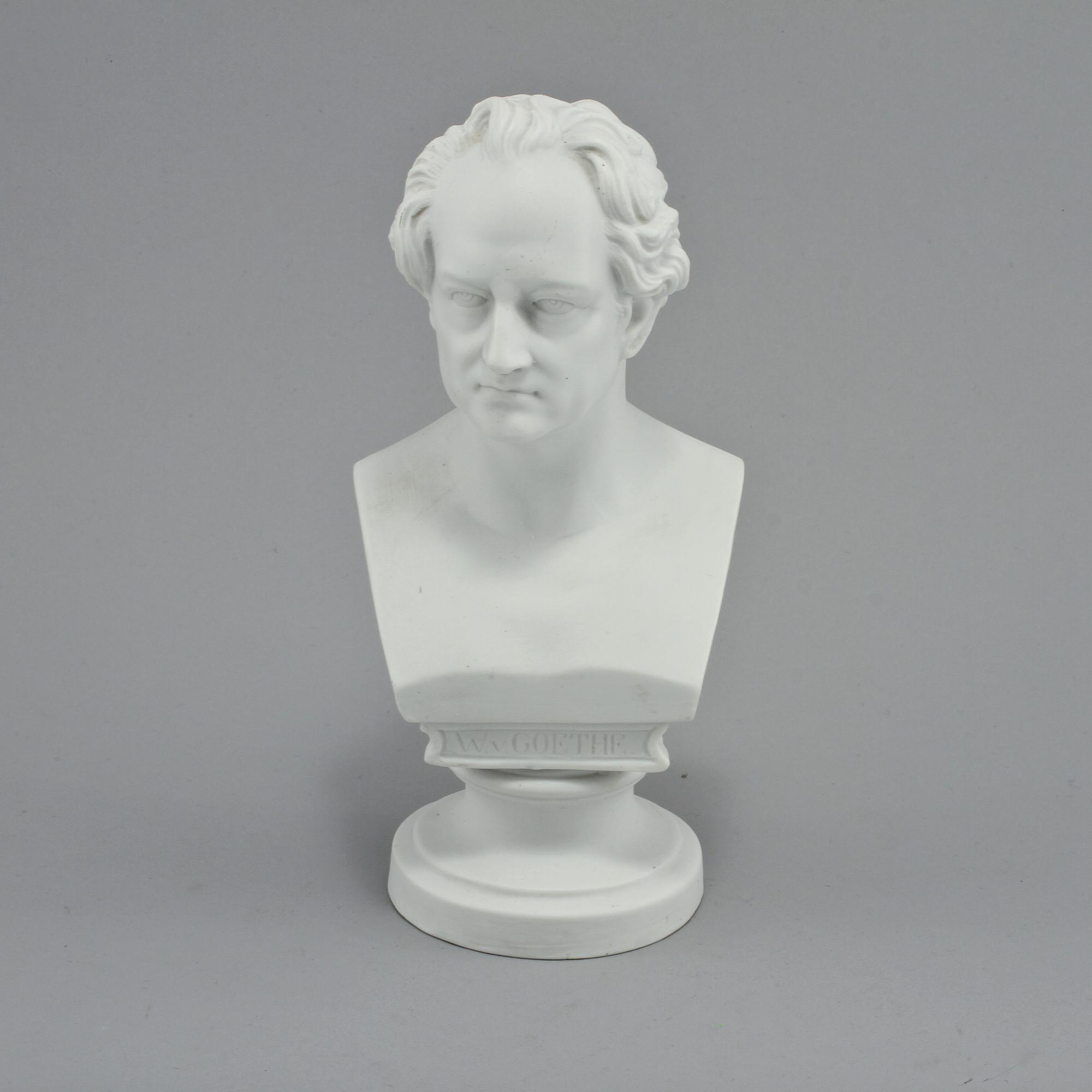 BYSTER, 3 st, parian, 1900-talets första hälft.