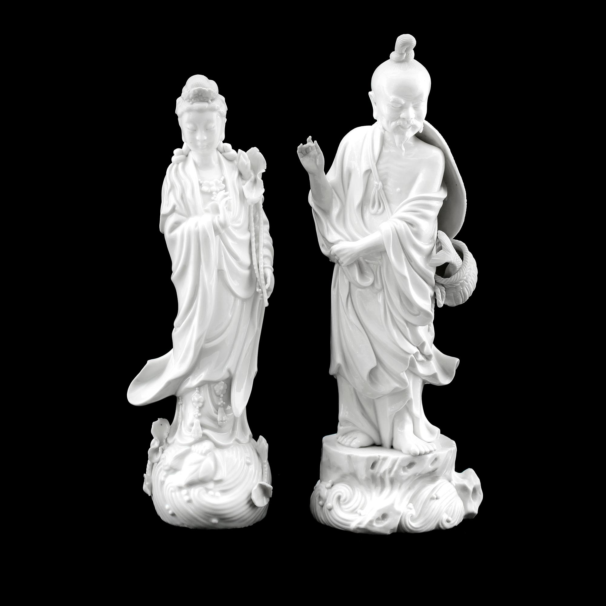 FIGURER, 2 st, porslin, Kina, 1900-talets andra hälft.