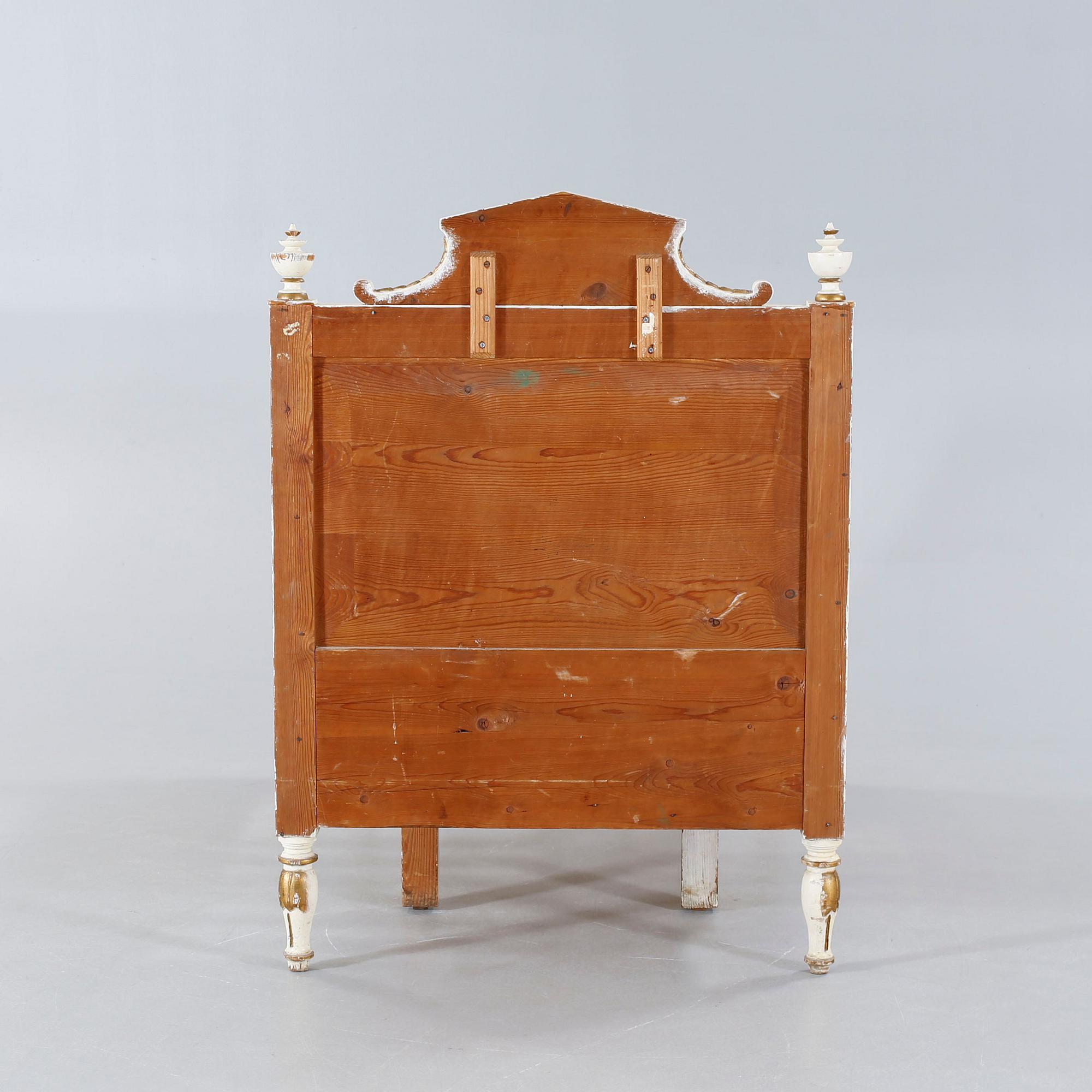 A gustavian style bed, early 20th century.