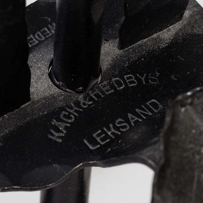 KANDELABRAR , 2 st smide, "Tuppljusstake" Design Gustaf Ancarkrona, Käck & Hedbys, Leksand.