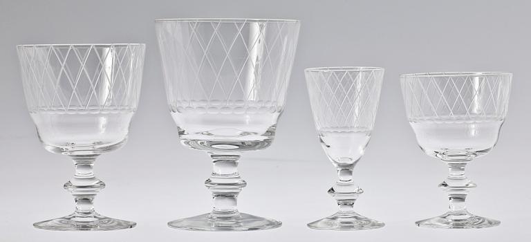 GLASSERVIS, 63 delar, Sverige 1900-talets första hälft/mitt.
