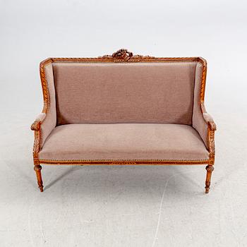 Soffa, Louis XVI-stil,  1900-talets första hälft.