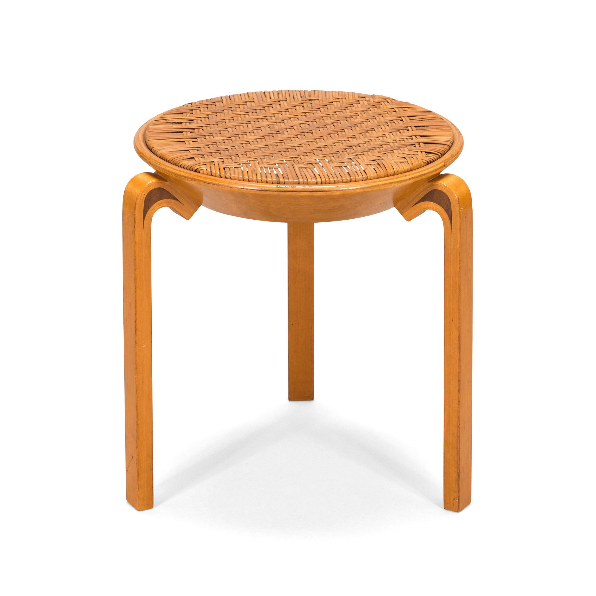 Alvar Aalto, pall, modell V63 för O.Y. Huonekalu-ja Rakennustyötehdas A.B. 1900-talets mitt.