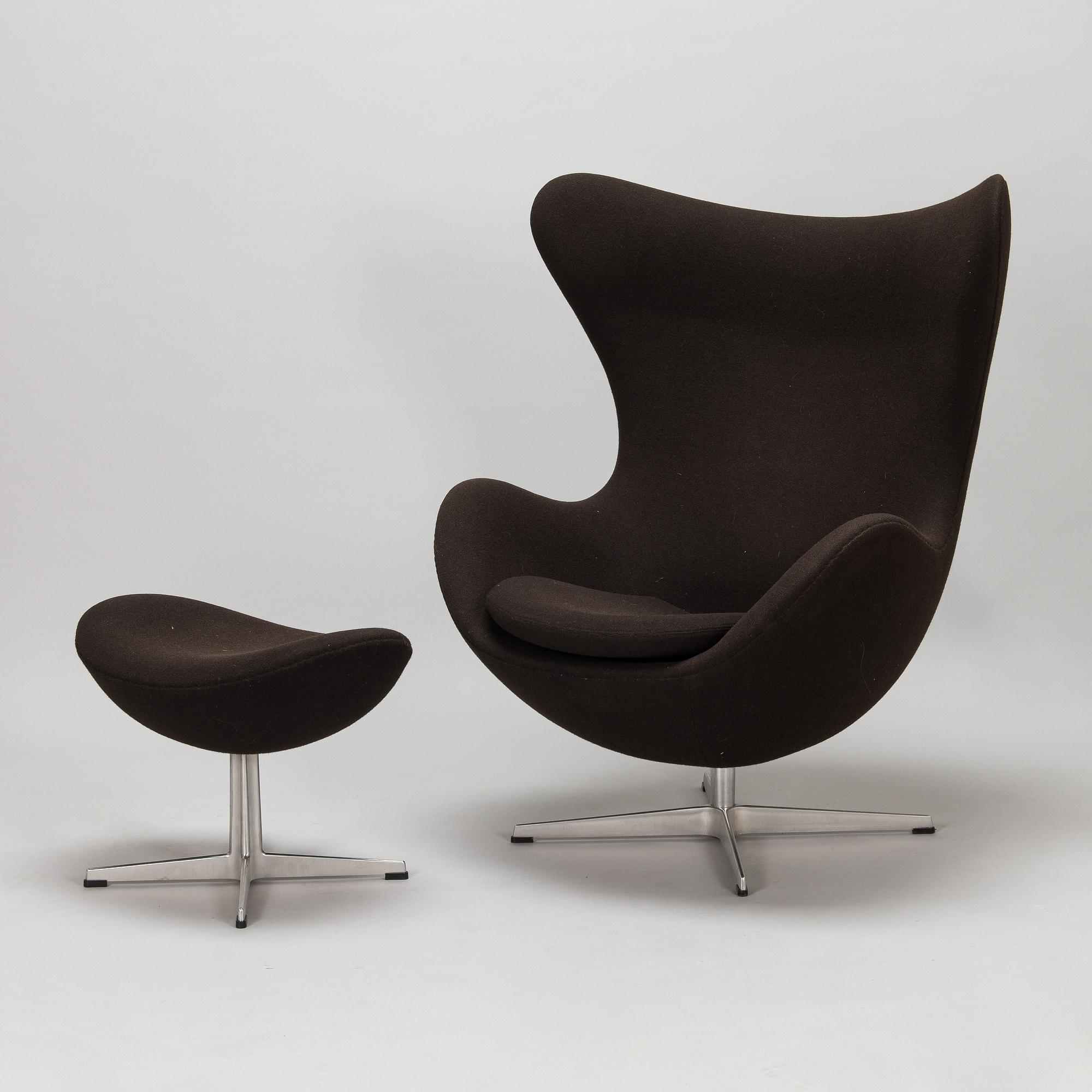 Arne Jacobsen, Nojatuoli ja rahi "Ägget" Fritz Hansen 2011.