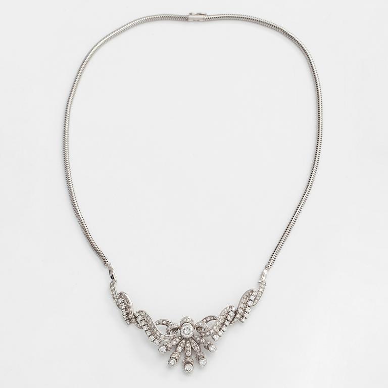 Collier, Bucherer, 18K vitguld med briljanstlipade och åttkantsslipade diamanter.