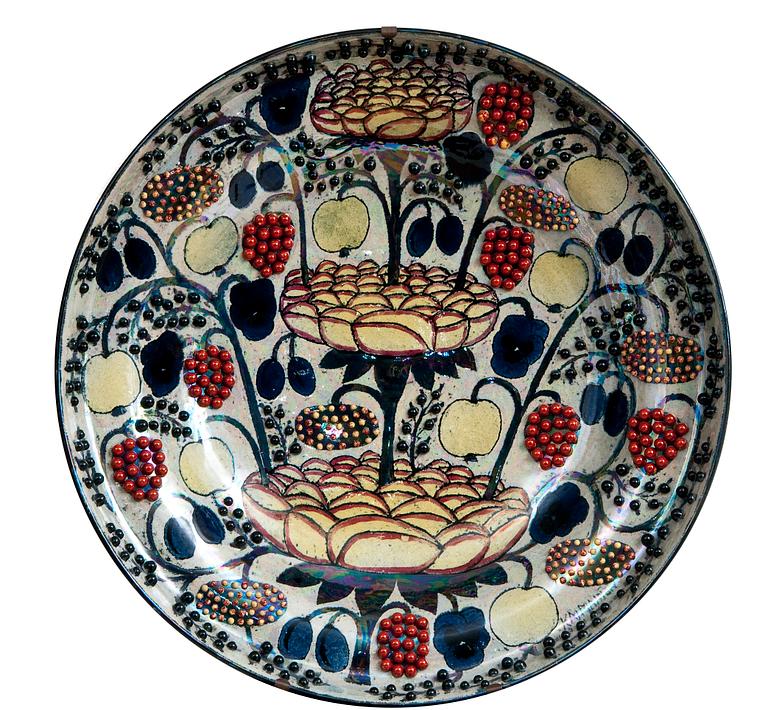 Birger Kaipiainen, A CERAMIC DISH.