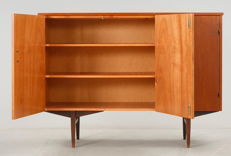 SIDEBOARD, teak, 1950/60-tal.