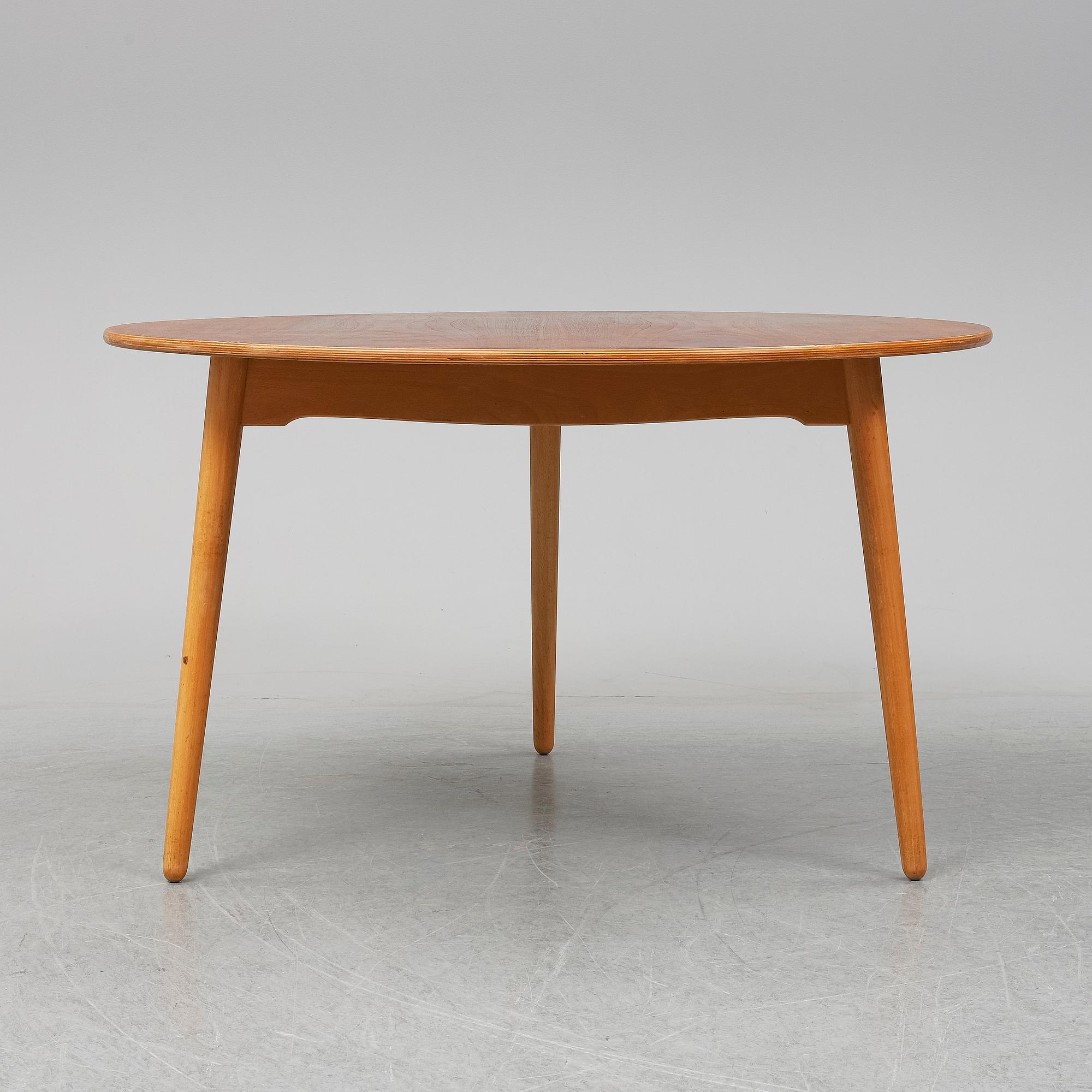 HANS J WEGNER, "Hjerte- set", matbord med sex stolar, Fritz Hansen, Danmark 1950-tal.