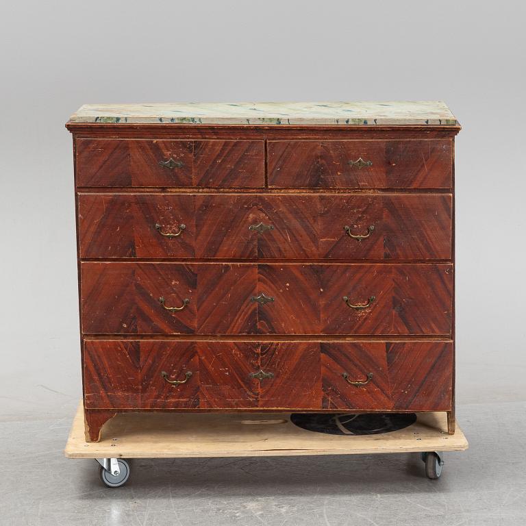 A painted Swedish chest of drawers from Hälsingland, 19th century.