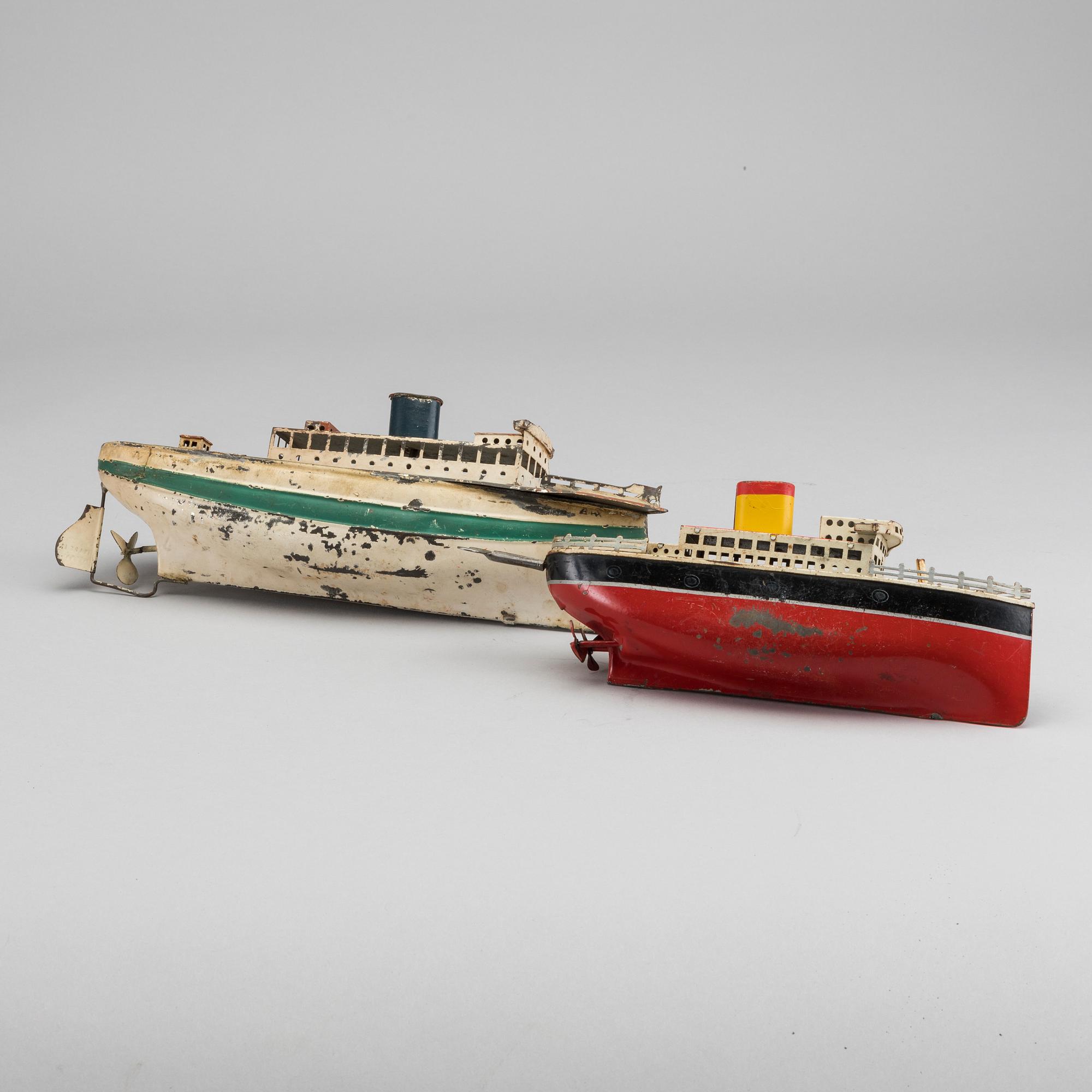 LEKSAKSBÅTAR, 2 st, plåt, Fleischmann, Tyskland 1930-tal.