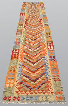 A runner, kilim, ca 482 x 88 cm.