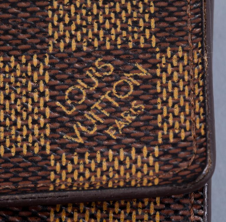 PLÅNBOK, Louis Vuitton. "Flat Wallet".