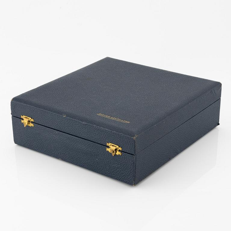 Jaeger-LeCoultre, bordsur, 19 x 5 x 21 cm.
