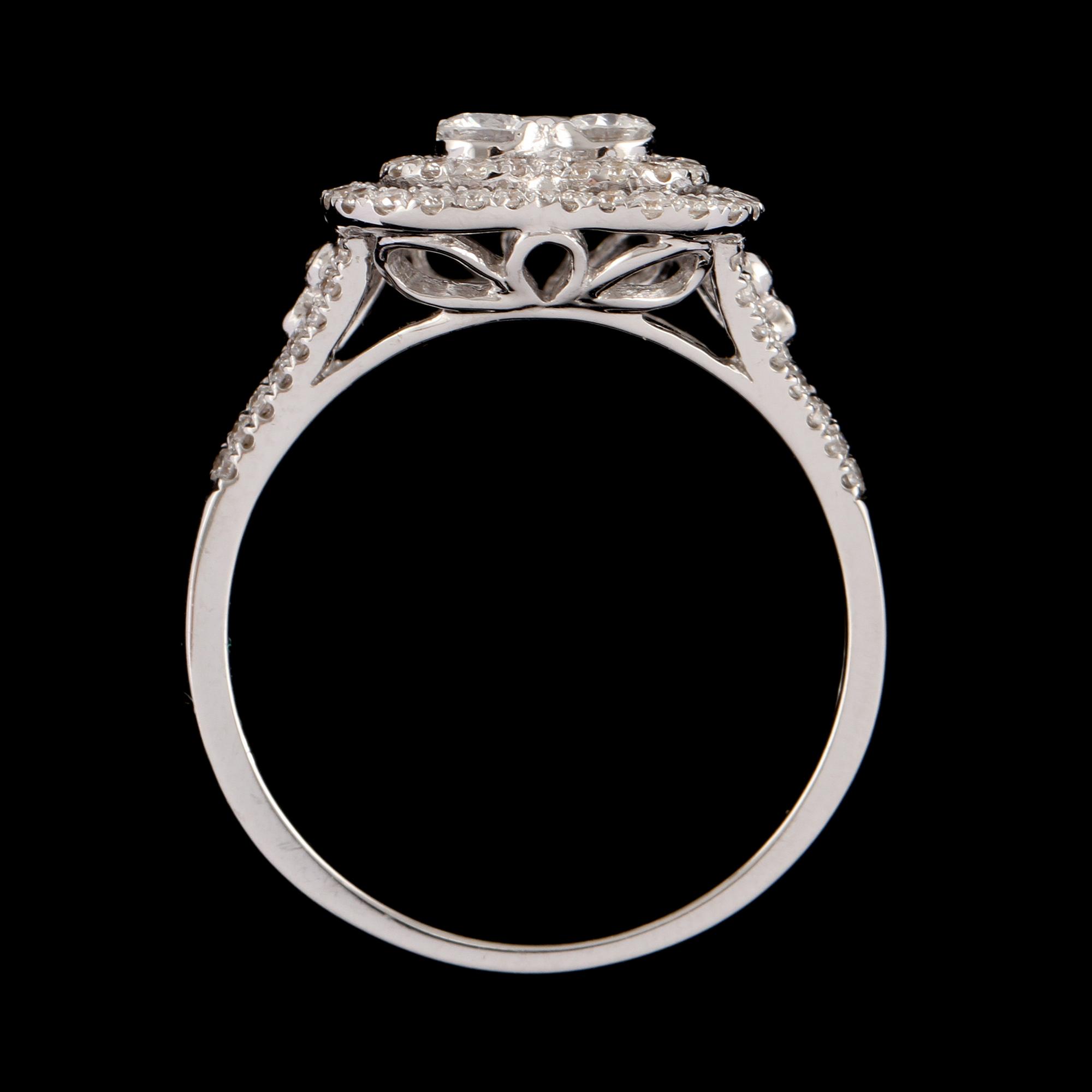 RING, 18k vitguld med briljantslipade diamanter, totalt 0.61 ct. Vikt 3 g.